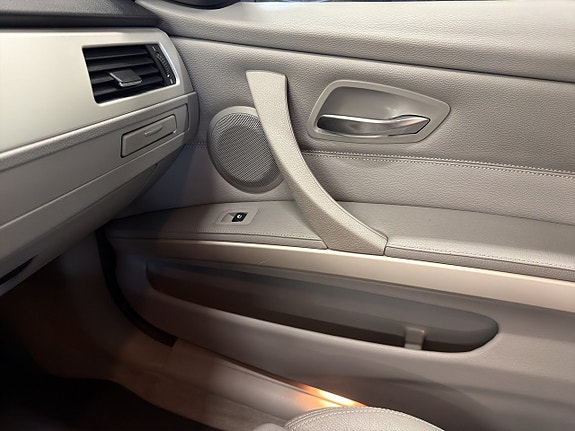 BMW 320 11 of 19