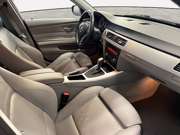 BMW 320 15 of 19
