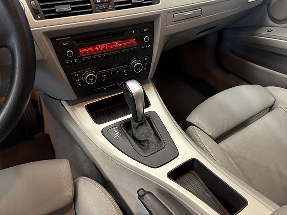 BMW 320 12 of 19