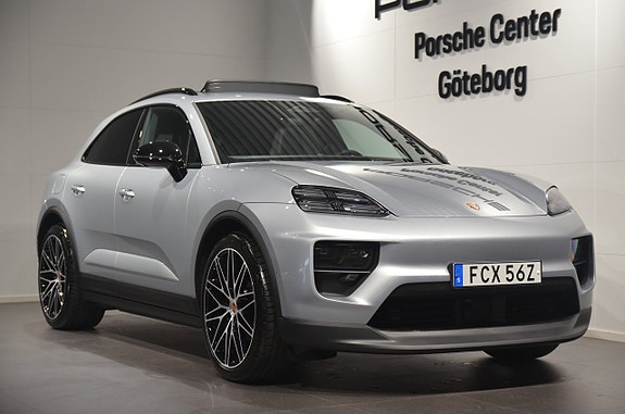 Porsche Macan 4 2 of 20