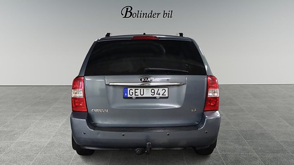 Kia Carnival 5 of 18