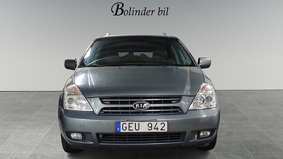 Kia Carnival 2 of 18