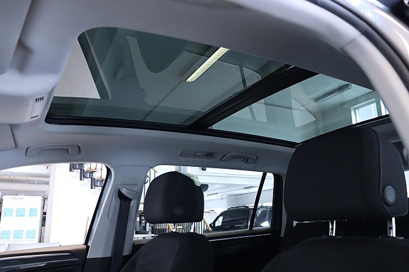 Volkswagen Tiguan Allspace 12 of 18