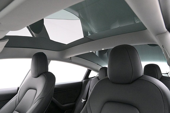 Tesla Model 3 25 of 27