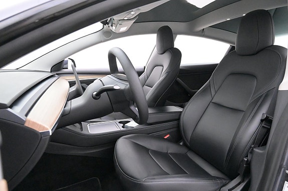 Tesla Model 3 9 of 27