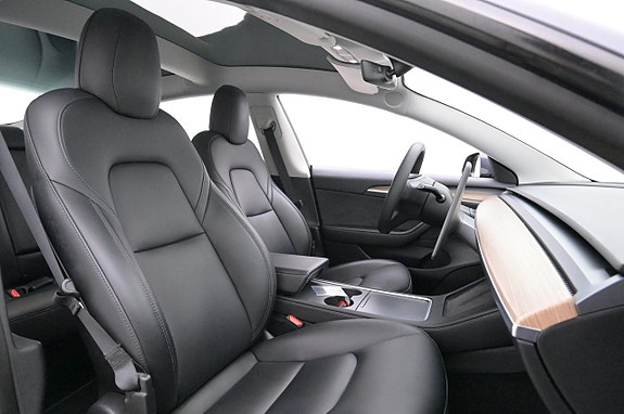 Tesla Model 3 12 of 27