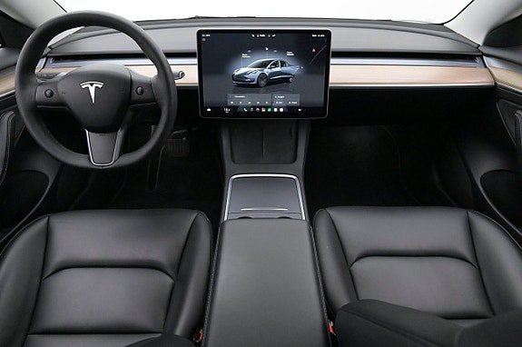 Tesla Model 3 6 of 27