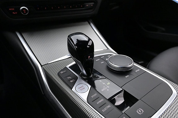 BMW 330e 19 of 27