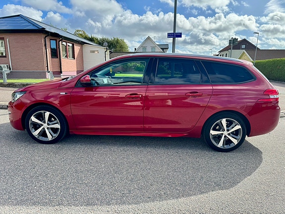 Peugeot 308 SW 6 of 16