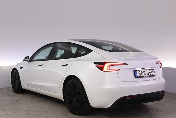 Tesla Model 3 4 of 27