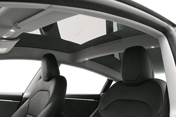 Tesla Model 3 21 of 27