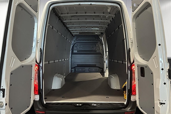 Mercedes-Benz Sprinter 208 11 of 21