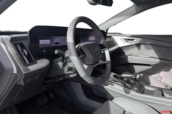 Audi Q4 e-tron 5 of 9