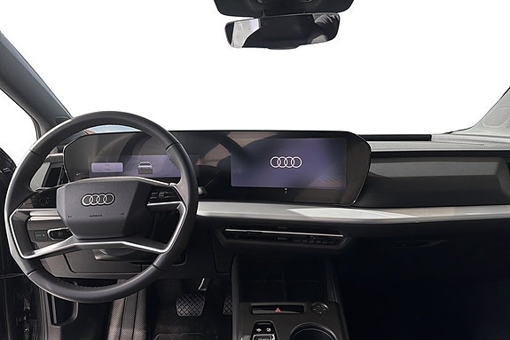 Audi Q4 e-tron 7 of 9