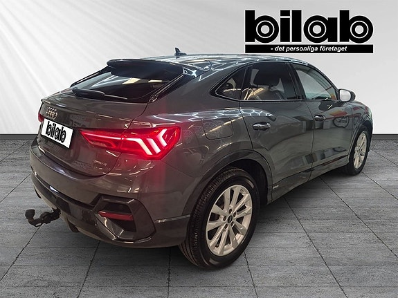 Audi Q3 4 of 9