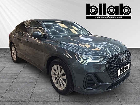 Audi Q3 2 of 9
