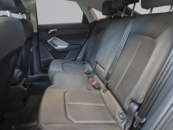 Audi Q3 5 of 9