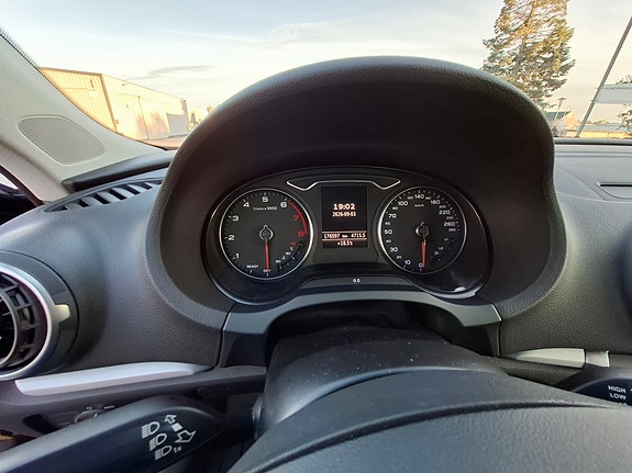 Audi A3 4 of 9