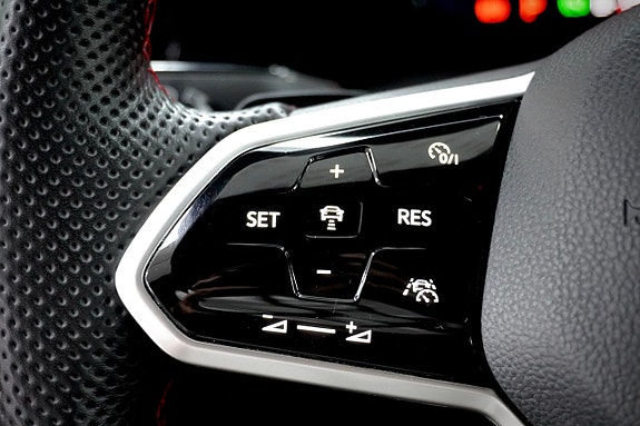 Volkswagen Golf I 21 of 26