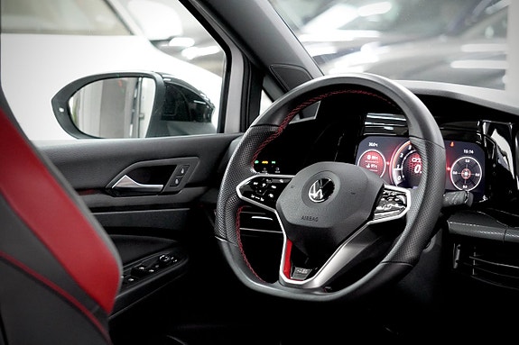 Volkswagen Golf I 14 of 26