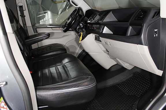 Volkswagen Transporter 12 of 27