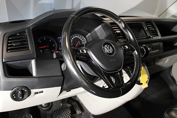 Volkswagen Transporter 13 of 27