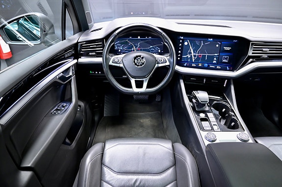 Volkswagen Touareg 18 of 30