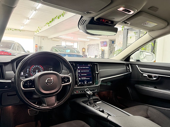 Volvo V90 22 of 29