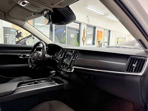 Volvo V90 15 of 29