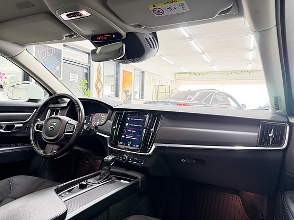 Volvo V90 18 of 29