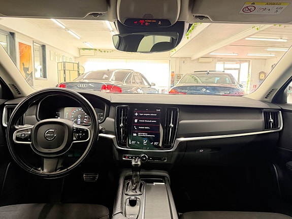 Volvo V90 20 of 29