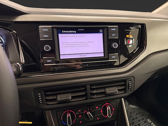 Volkswagen Polo 15 of 15