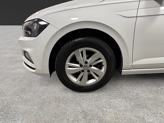 Volkswagen Polo 8 of 15