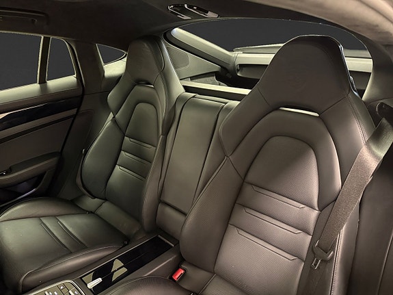 Porsche Panamera 4 11 of 18