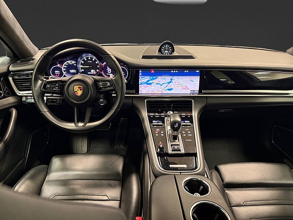 Porsche Panamera 4 14 of 18