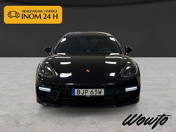 Porsche Panamera 4 2 of 18