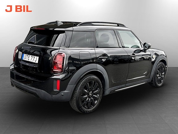 MINI Countryman Cooper SE 3 of 18