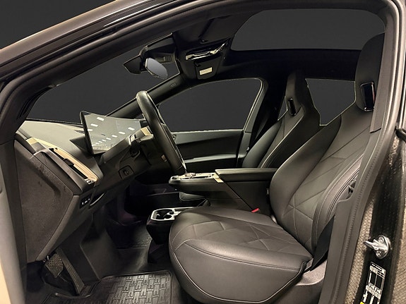BMW iX 8 of 20