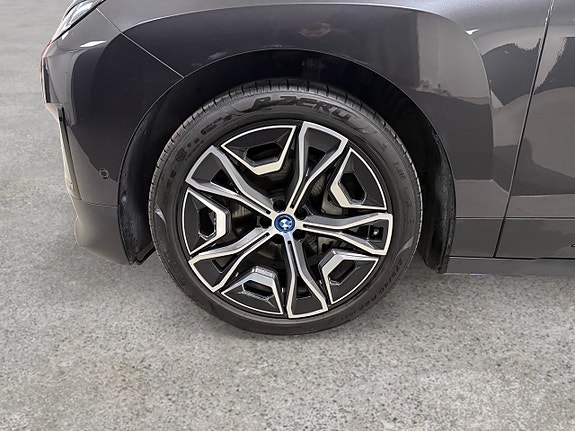 BMW iX 19 of 20