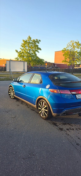 Honda Civic 4 of 10