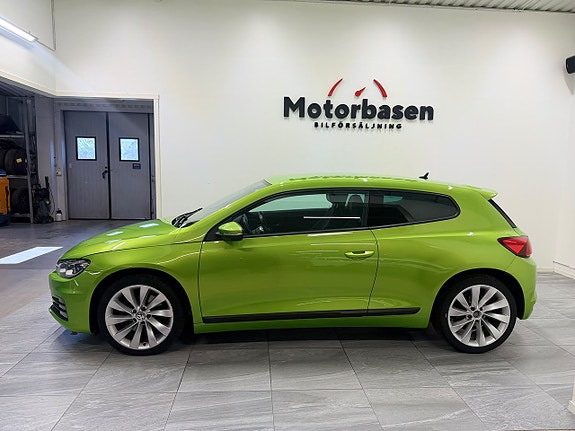 Volkswagen Scirocco 2 of 15