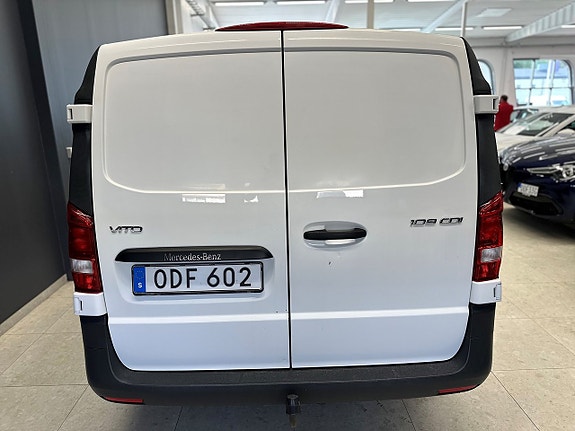 Mercedes-Benz Vito 109 7 of 16