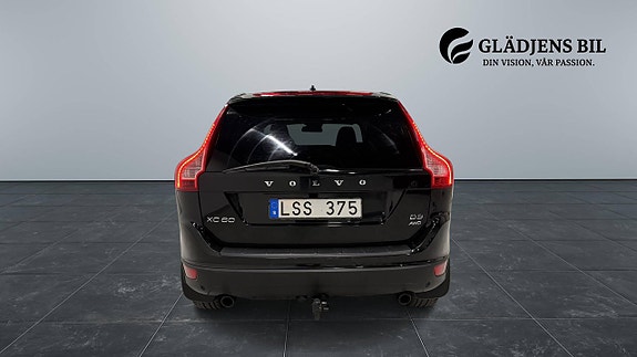 Volvo XC60 6 of 28
