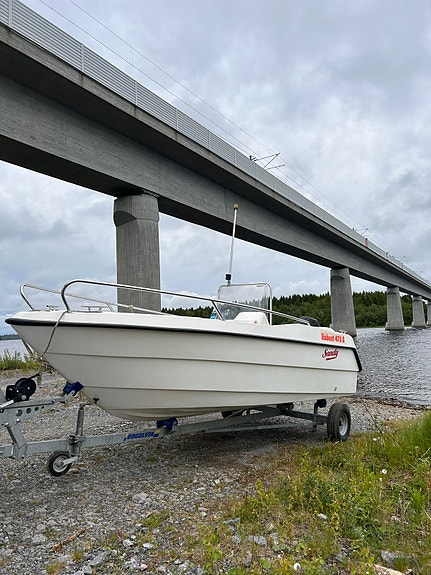Robust 475 S - 1998 självläns styrpulpet + båttrailer 8 of 9