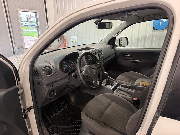Volkswagen Amarok 5 of 8