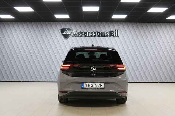 Volkswagen ID.3 4 of 28