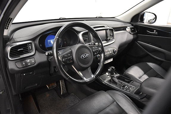 Kia Sorento 8 of 29