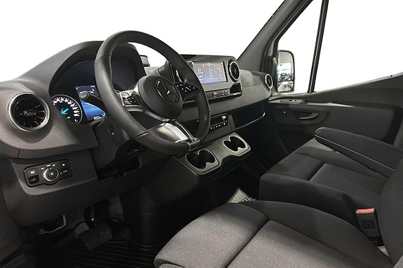 Mercedes-Benz Sprinter 208 21 of 21