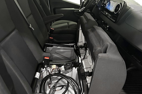 Mercedes-Benz Sprinter 208 13 of 21