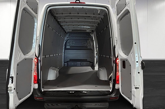 Mercedes-Benz Sprinter 208 9 of 21
